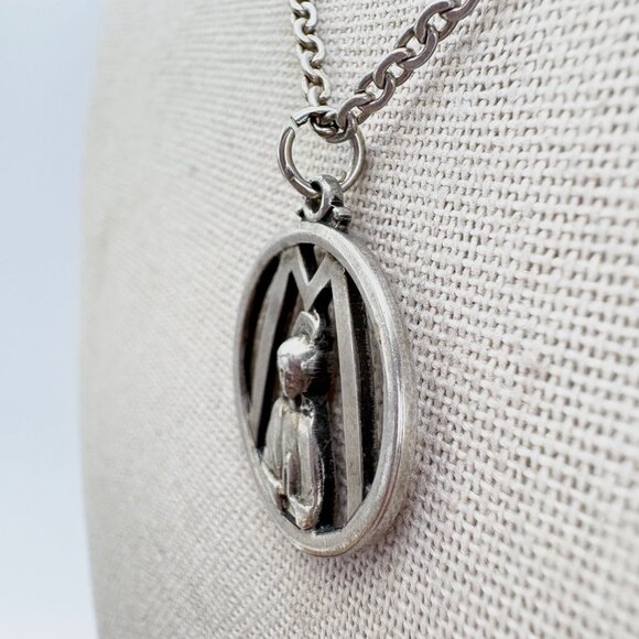 VTG Sterling Silver 925 Mother Mary Circle Pendant Necklace Size 18.5" Length - Picture 4 of 13